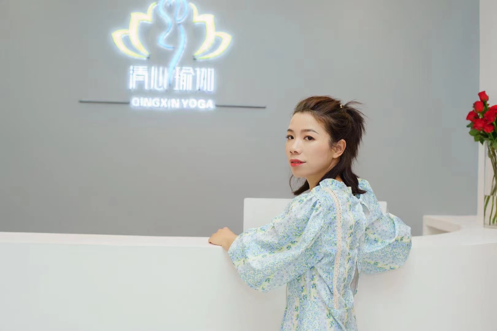 江南前台利莎老师